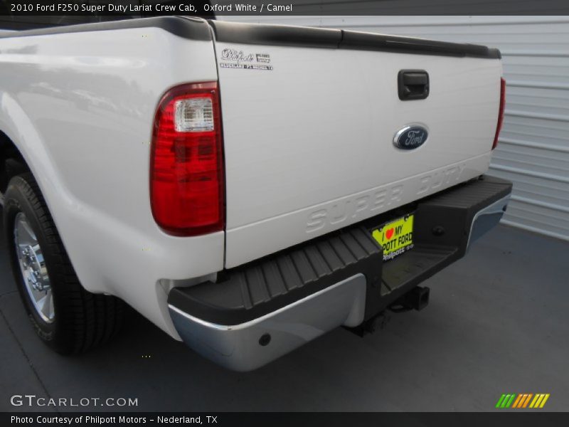 Oxford White / Camel 2010 Ford F250 Super Duty Lariat Crew Cab