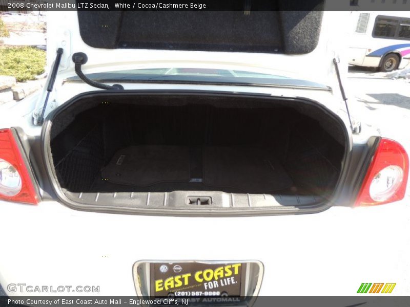 White / Cocoa/Cashmere Beige 2008 Chevrolet Malibu LTZ Sedan