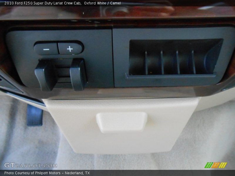Oxford White / Camel 2010 Ford F250 Super Duty Lariat Crew Cab