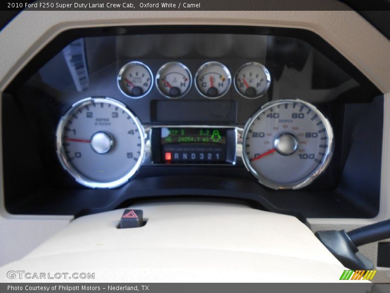 Oxford White / Camel 2010 Ford F250 Super Duty Lariat Crew Cab