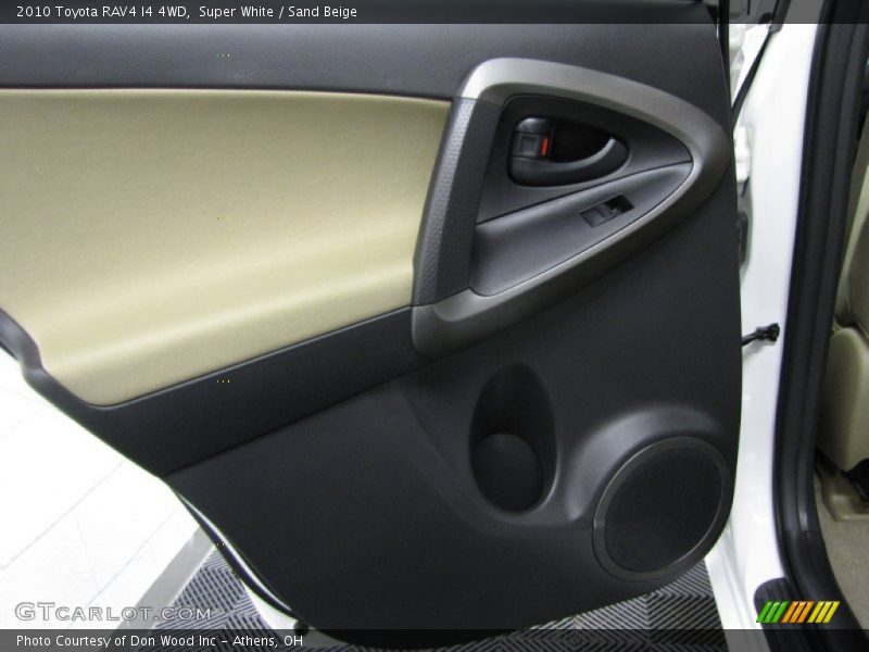 Super White / Sand Beige 2010 Toyota RAV4 I4 4WD