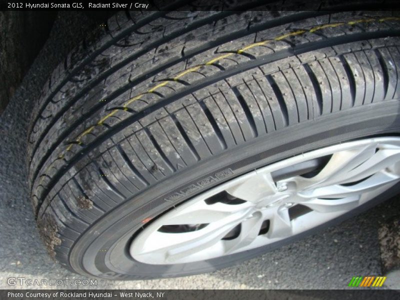 Radiant Silver / Gray 2012 Hyundai Sonata GLS