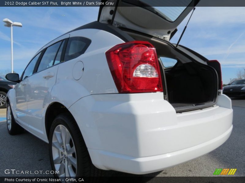 Bright White / Dark Slate Gray 2012 Dodge Caliber SXT Plus