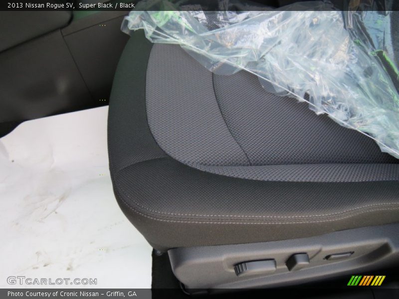 Super Black / Black 2013 Nissan Rogue SV