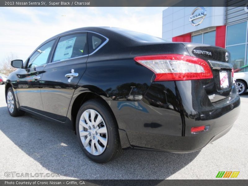 Super Black / Charcoal 2013 Nissan Sentra SV