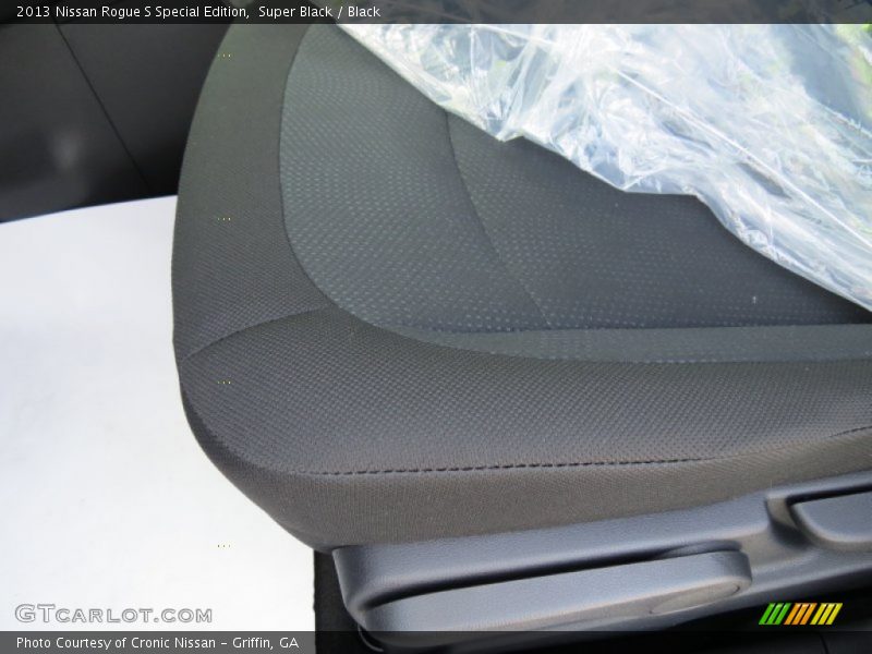 Super Black / Black 2013 Nissan Rogue S Special Edition