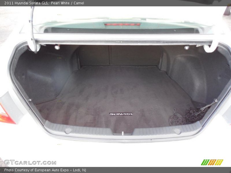 Pearl White / Camel 2011 Hyundai Sonata GLS