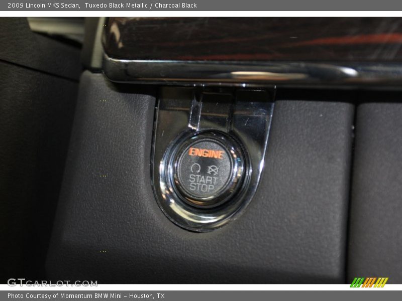 Tuxedo Black Metallic / Charcoal Black 2009 Lincoln MKS Sedan
