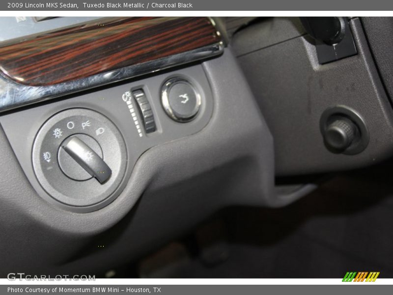 Tuxedo Black Metallic / Charcoal Black 2009 Lincoln MKS Sedan