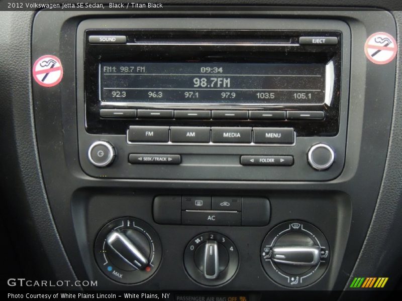 Controls of 2012 Jetta SE Sedan