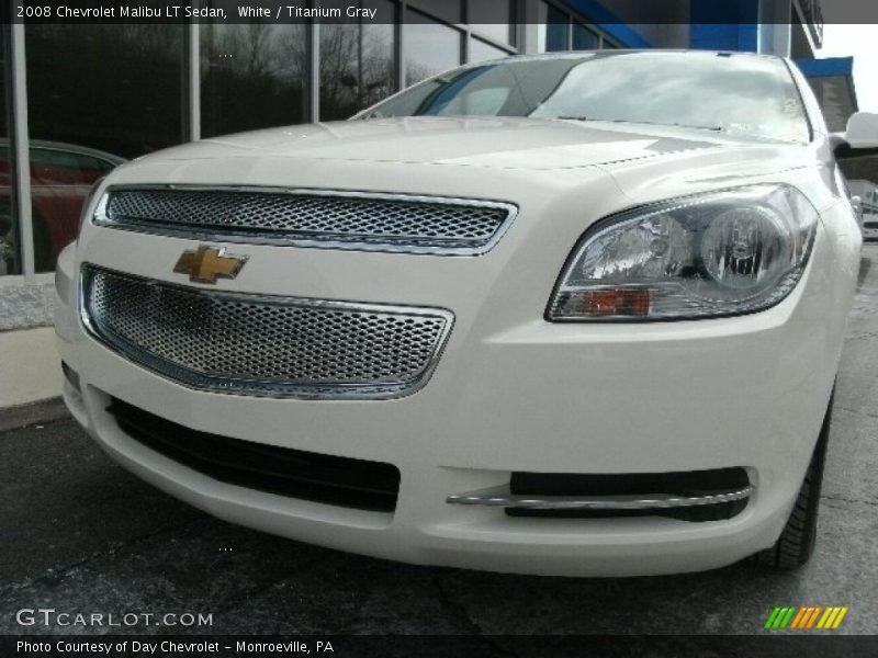 White / Titanium Gray 2008 Chevrolet Malibu LT Sedan