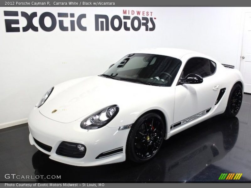 Front 3/4 View of 2012 Cayman R