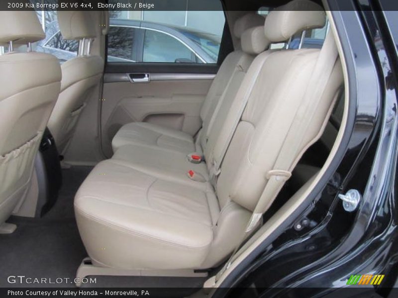 Ebony Black / Beige 2009 Kia Borrego EX V6 4x4