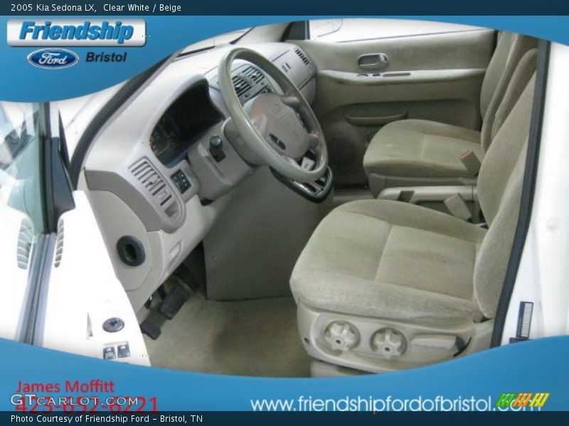 Clear White / Beige 2005 Kia Sedona LX