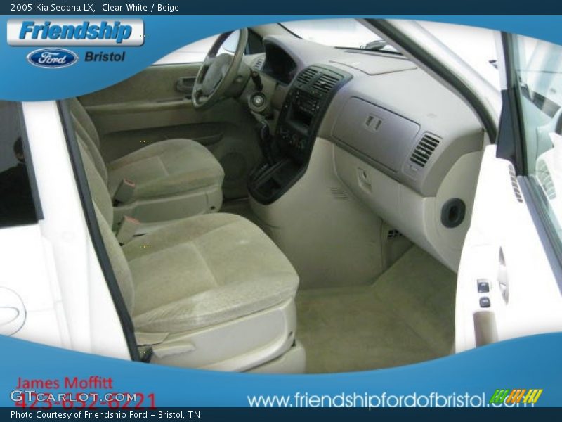 Clear White / Beige 2005 Kia Sedona LX