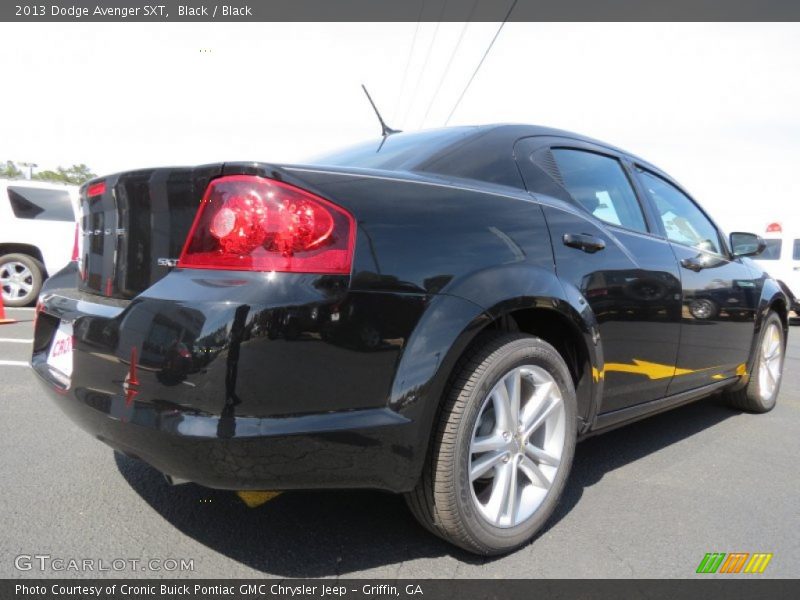 Black / Black 2013 Dodge Avenger SXT