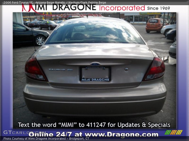 Arizona Beige Metallic / Medium/Dark Pebble Beige 2006 Ford Taurus SE