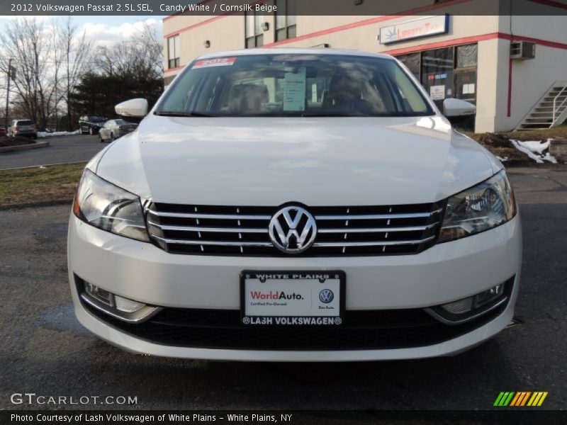 Candy White / Cornsilk Beige 2012 Volkswagen Passat 2.5L SEL