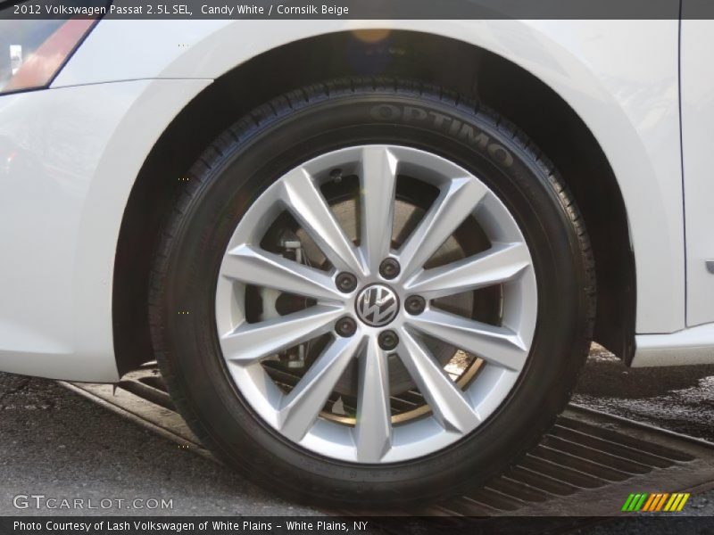 Candy White / Cornsilk Beige 2012 Volkswagen Passat 2.5L SEL