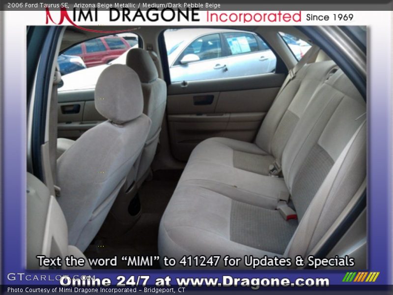 Arizona Beige Metallic / Medium/Dark Pebble Beige 2006 Ford Taurus SE