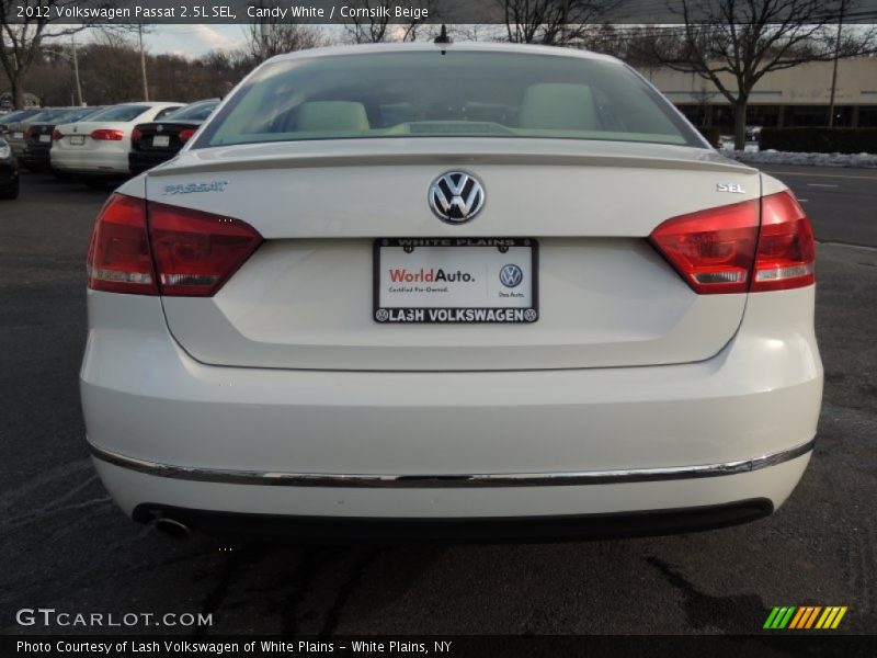 Candy White / Cornsilk Beige 2012 Volkswagen Passat 2.5L SEL
