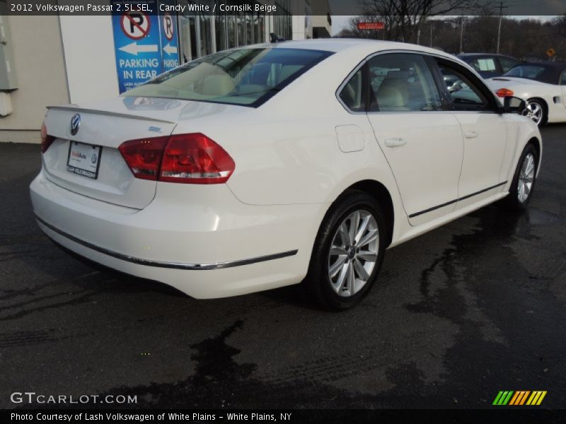 Candy White / Cornsilk Beige 2012 Volkswagen Passat 2.5L SEL