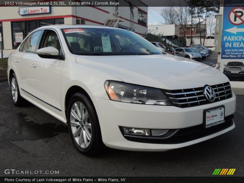 Candy White / Cornsilk Beige 2012 Volkswagen Passat 2.5L SEL