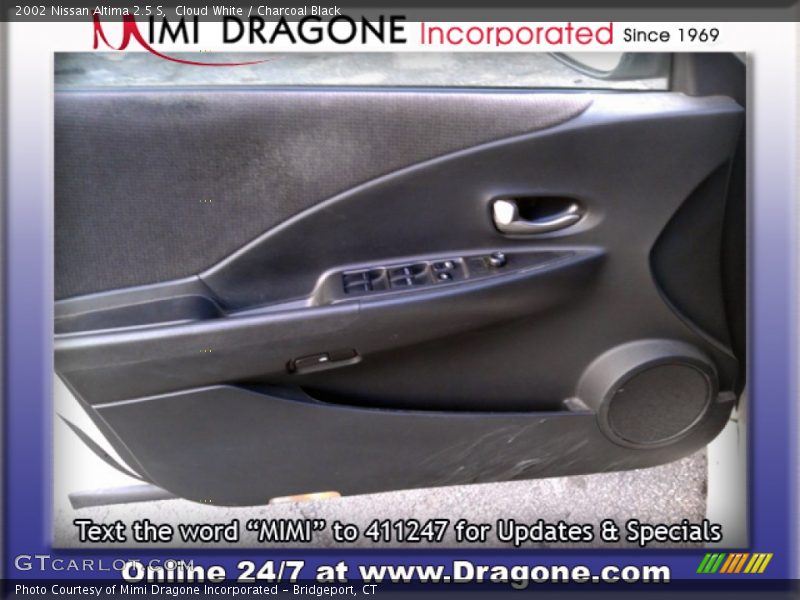 Cloud White / Charcoal Black 2002 Nissan Altima 2.5 S