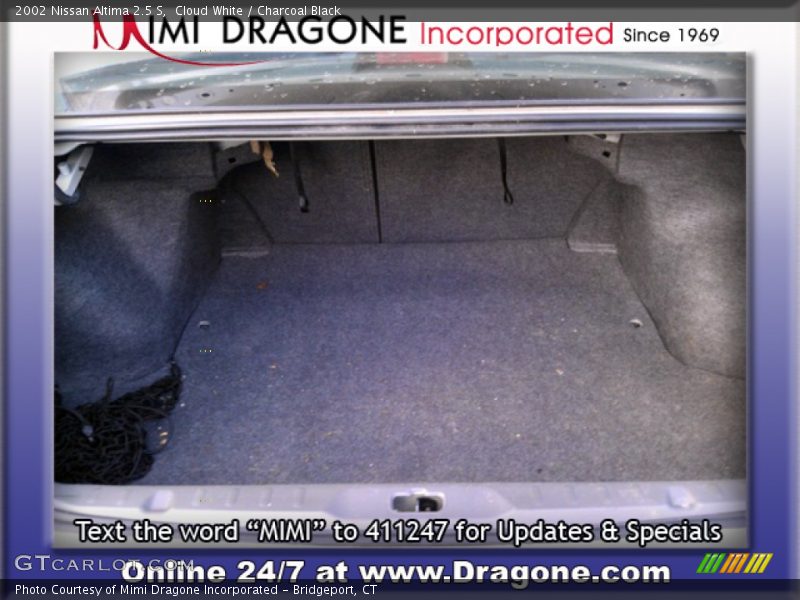 Cloud White / Charcoal Black 2002 Nissan Altima 2.5 S