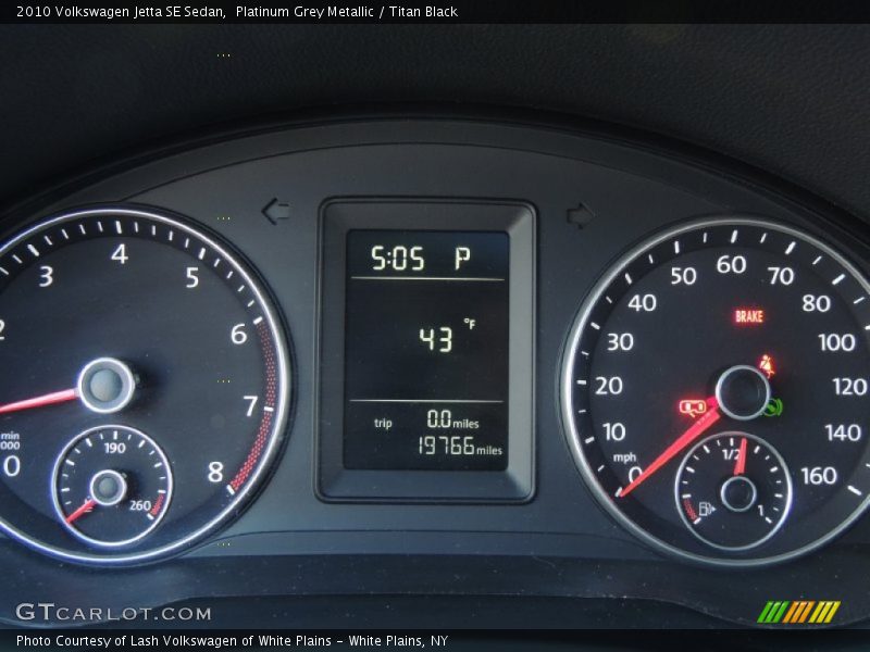 Platinum Grey Metallic / Titan Black 2010 Volkswagen Jetta SE Sedan