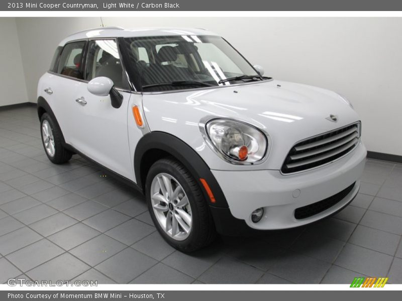 Front 3/4 View of 2013 Cooper Countryman
