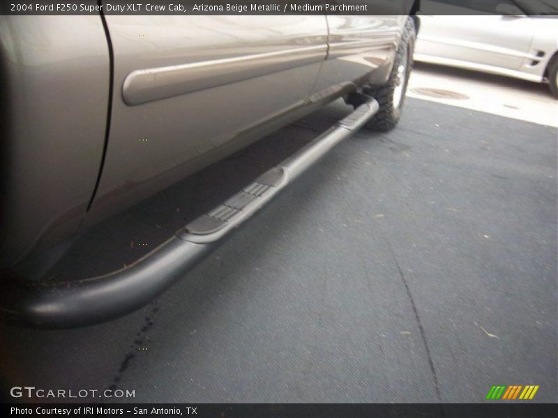 Arizona Beige Metallic / Medium Parchment 2004 Ford F250 Super Duty XLT Crew Cab