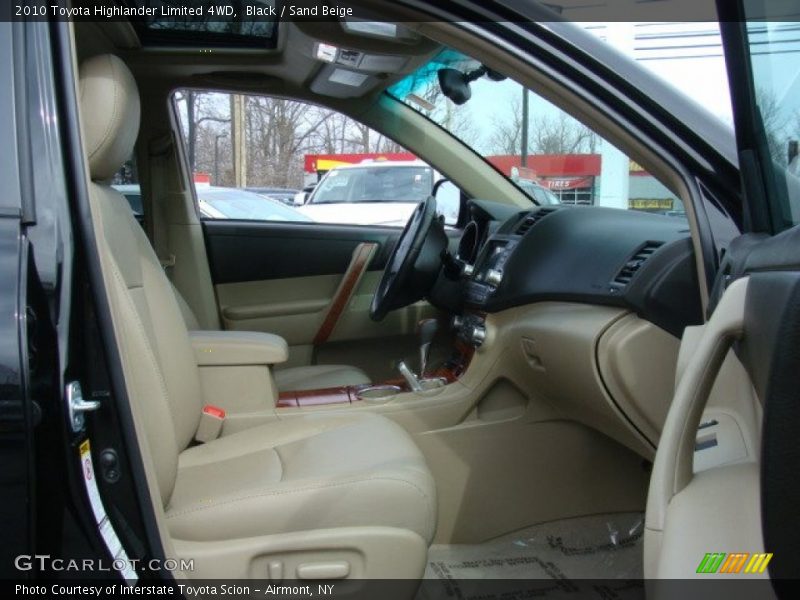 Black / Sand Beige 2010 Toyota Highlander Limited 4WD