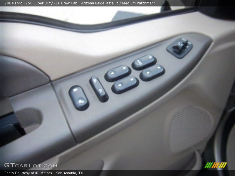 Arizona Beige Metallic / Medium Parchment 2004 Ford F250 Super Duty XLT Crew Cab