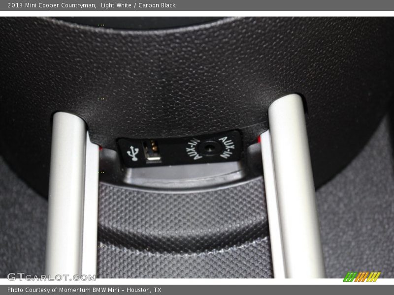 Light White / Carbon Black 2013 Mini Cooper Countryman