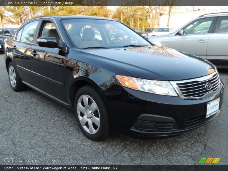 Front 3/4 View of 2009 Optima LX