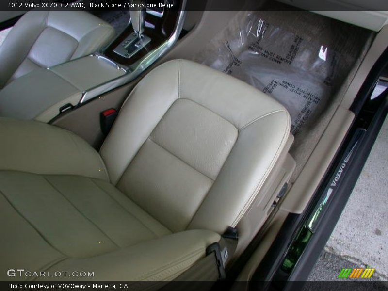 Front Seat of 2012 XC70 3.2 AWD