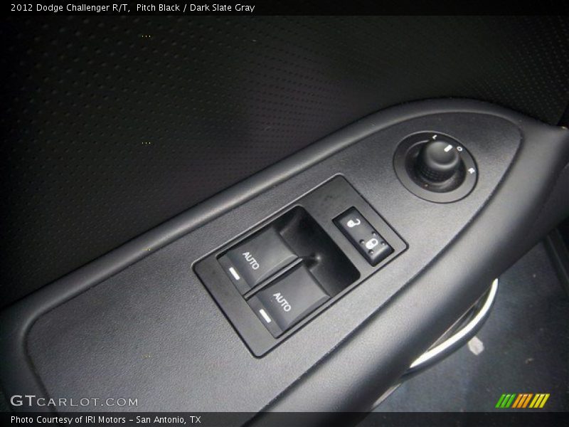Pitch Black / Dark Slate Gray 2012 Dodge Challenger R/T