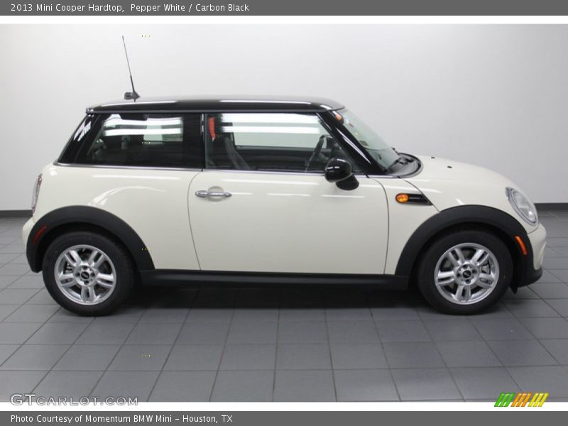 Pepper White / Carbon Black 2013 Mini Cooper Hardtop