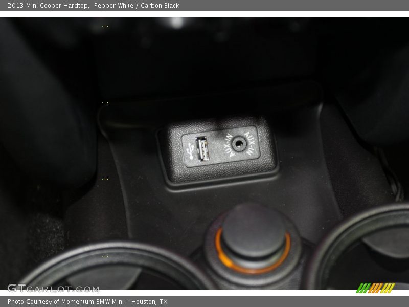Pepper White / Carbon Black 2013 Mini Cooper Hardtop