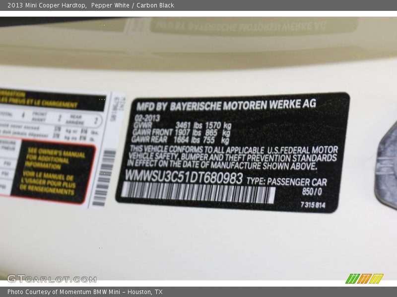 Pepper White / Carbon Black 2013 Mini Cooper Hardtop