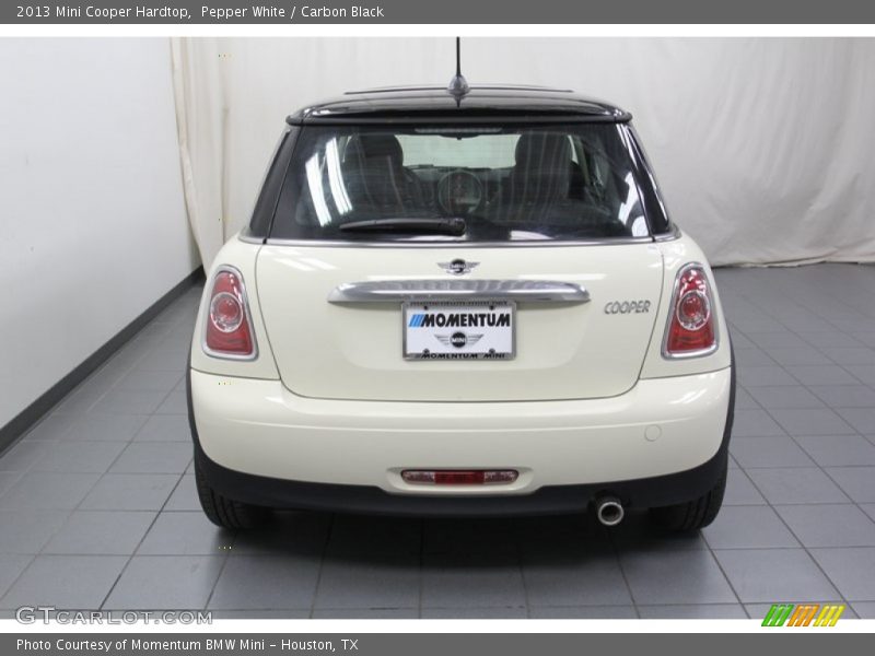 Pepper White / Carbon Black 2013 Mini Cooper Hardtop