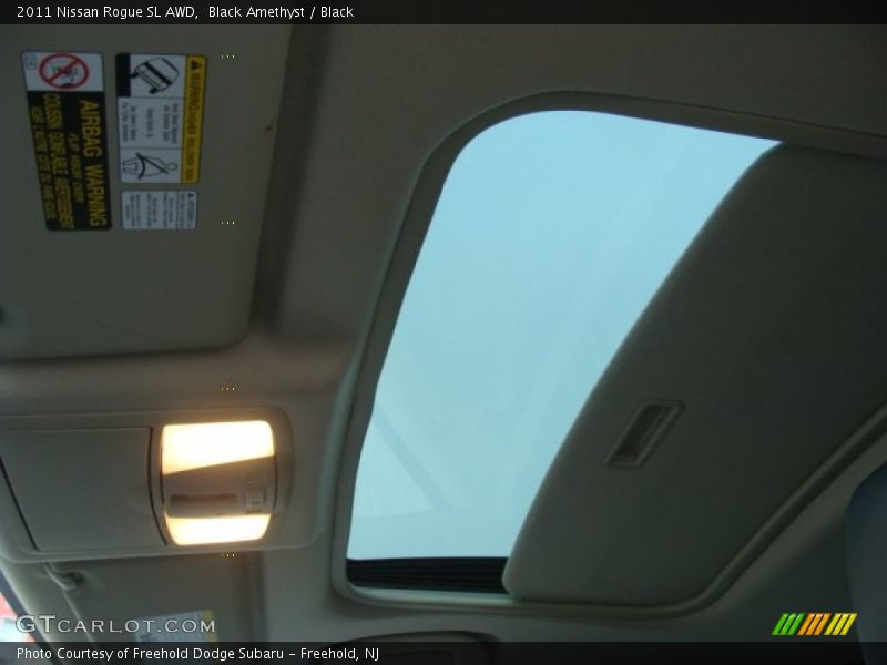 Sunroof of 2011 Rogue SL AWD