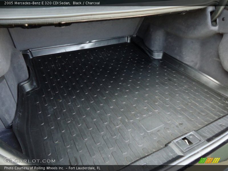Black / Charcoal 2005 Mercedes-Benz E 320 CDI Sedan