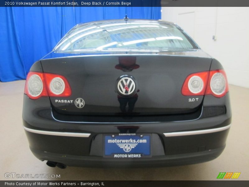 Deep Black / Cornsilk Beige 2010 Volkswagen Passat Komfort Sedan