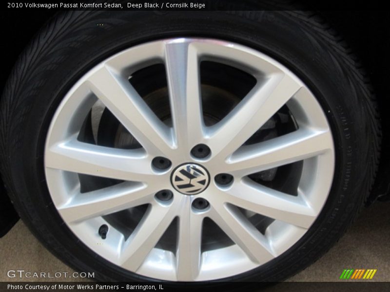 Deep Black / Cornsilk Beige 2010 Volkswagen Passat Komfort Sedan