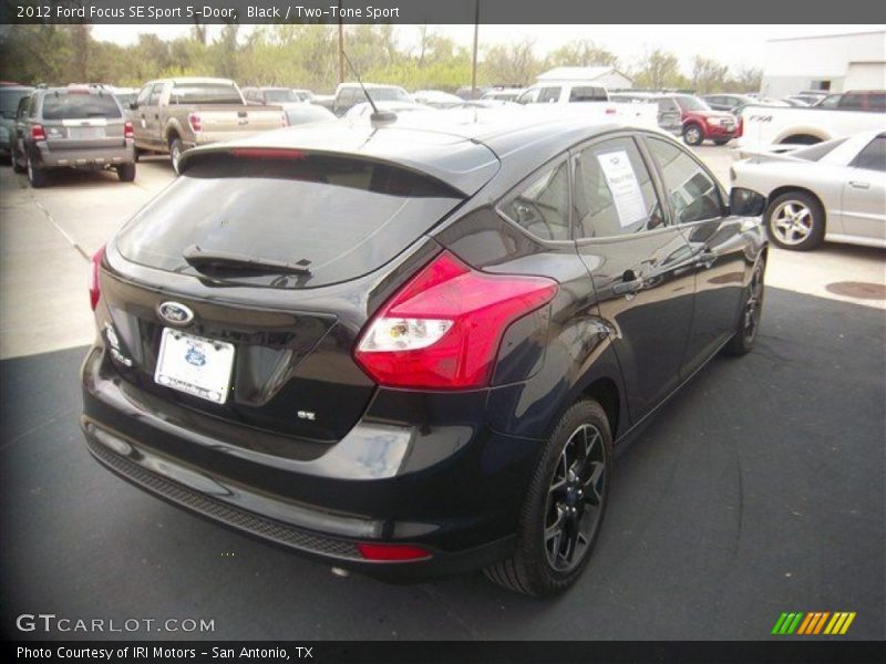 Black / Two-Tone Sport 2012 Ford Focus SE Sport 5-Door