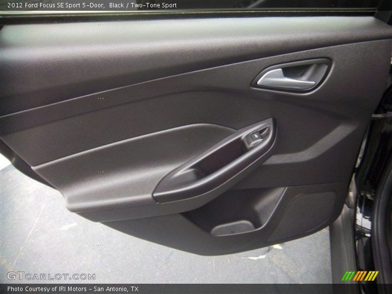 Black / Two-Tone Sport 2012 Ford Focus SE Sport 5-Door