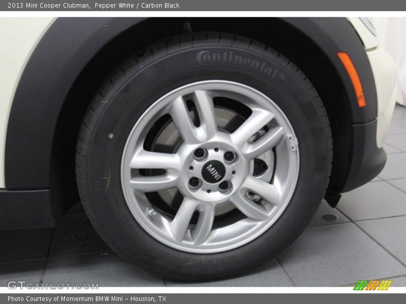 Pepper White / Carbon Black 2013 Mini Cooper Clubman