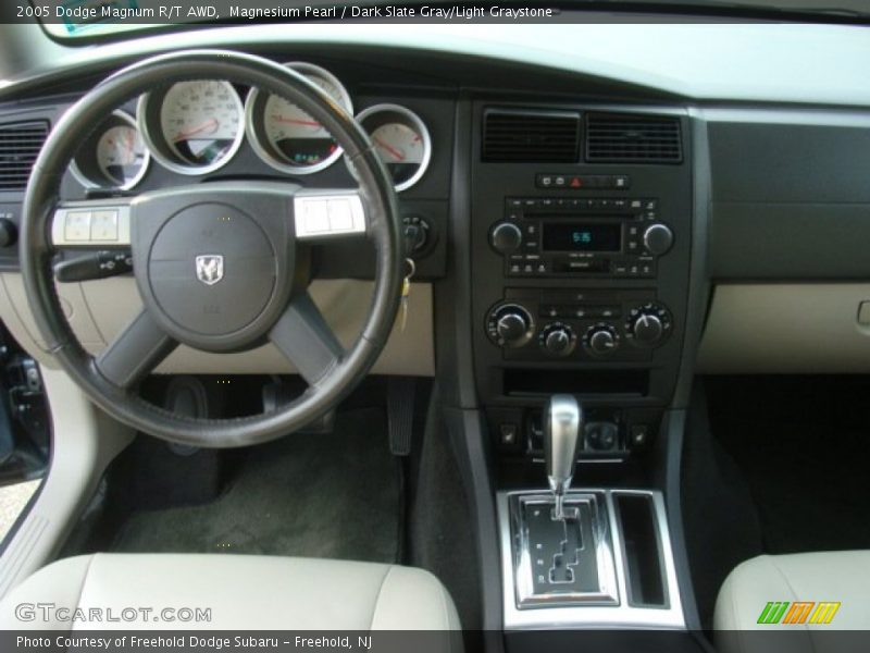 Dashboard of 2005 Magnum R/T AWD